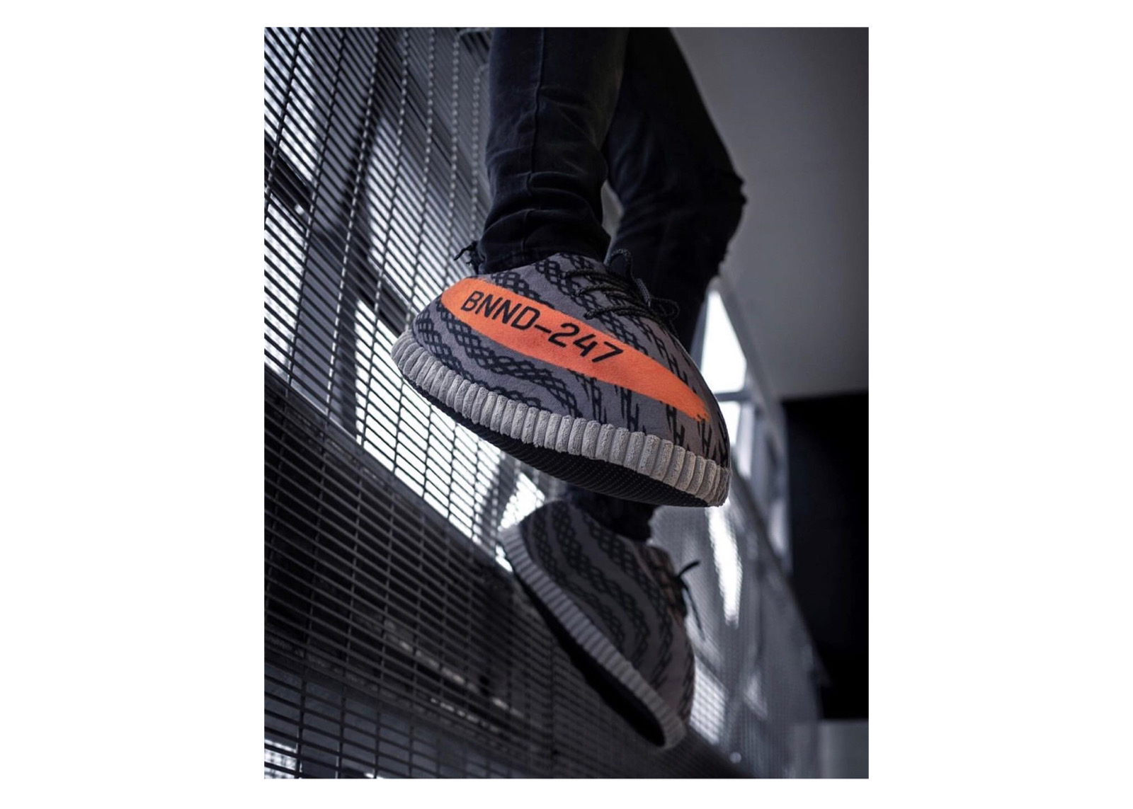 slide 2 - Beluga Home Slippers